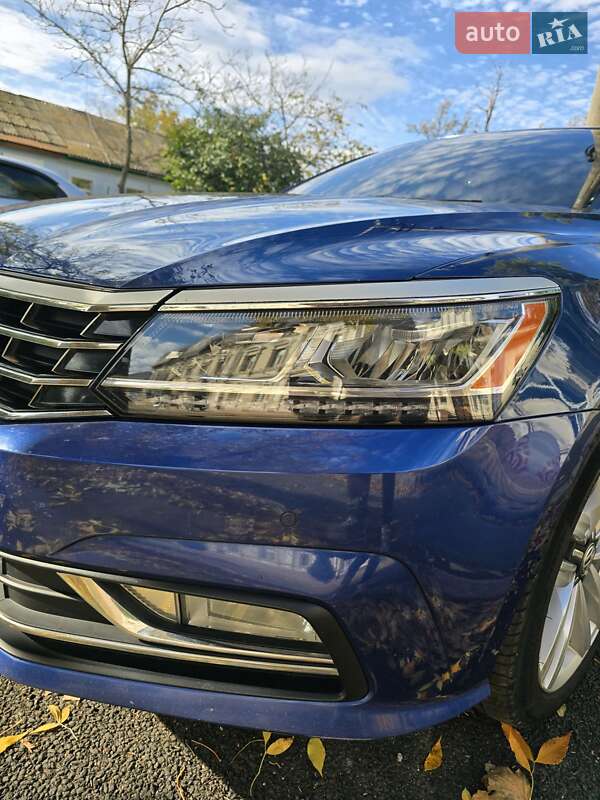 Седан Volkswagen Passat 2015 в Николаеве