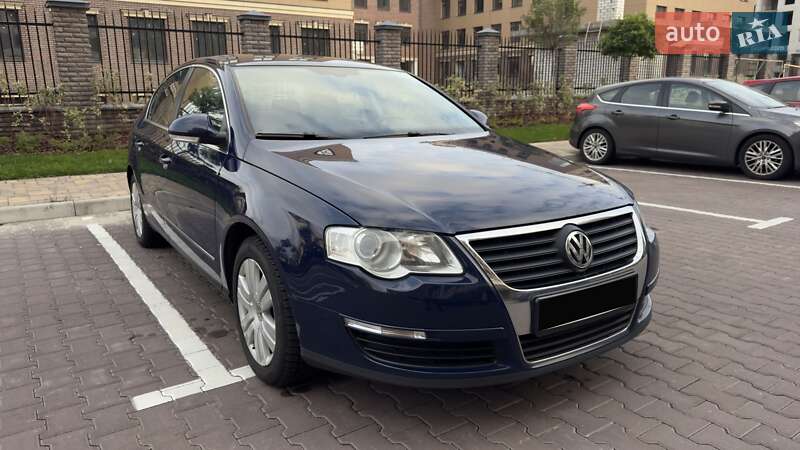 Седан Volkswagen Passat 2009 в Києві