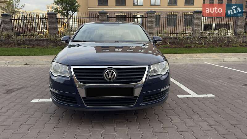 Седан Volkswagen Passat 2009 в Києві
