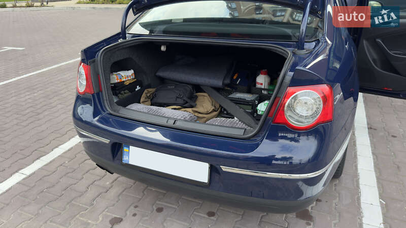 Седан Volkswagen Passat 2009 в Києві