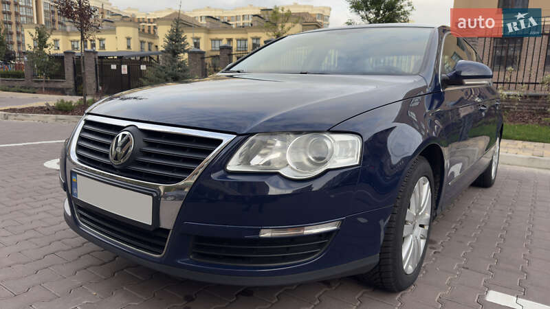 Седан Volkswagen Passat 2009 в Києві