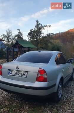 Седан Volkswagen Passat 2003 в  фото 10 Седан Volkswagen Passat 2003 в