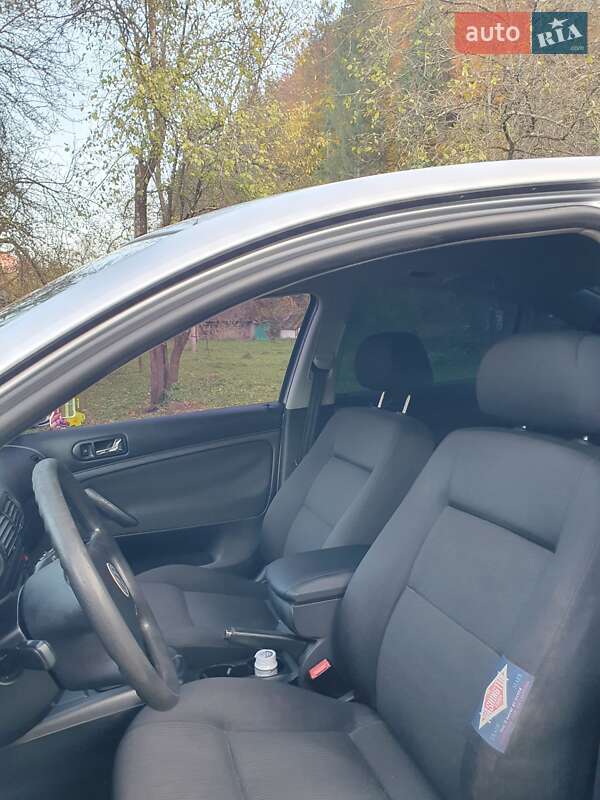 Седан Volkswagen Passat 2003 в Косове