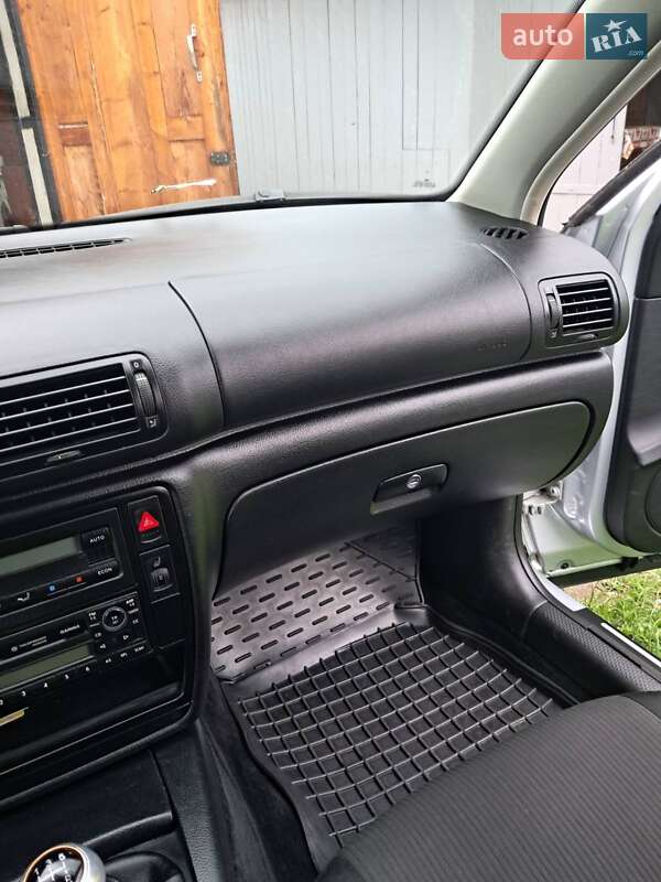 Седан Volkswagen Passat 2003 в Косове