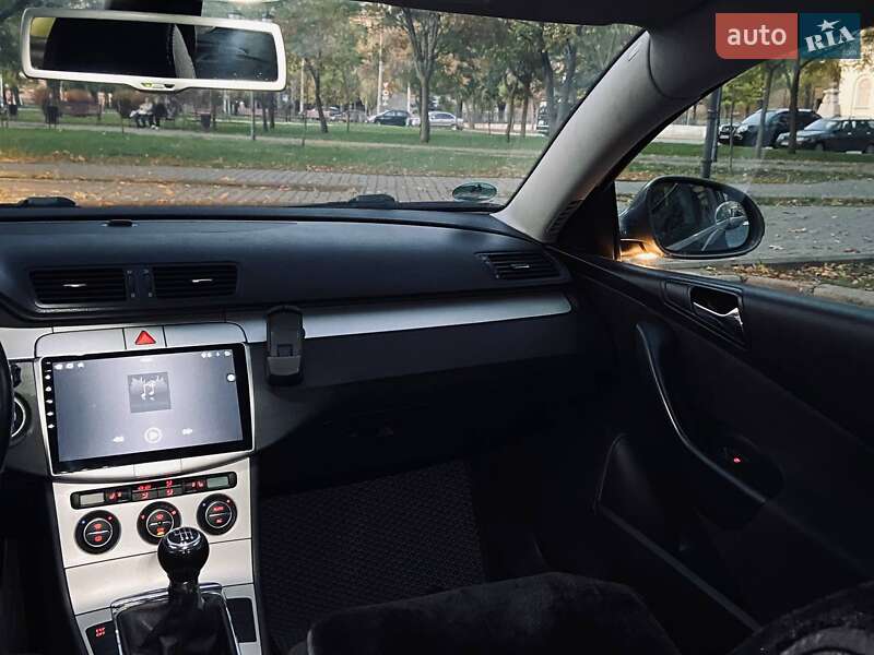 Універсал Volkswagen Passat 2007 в Миколаєві