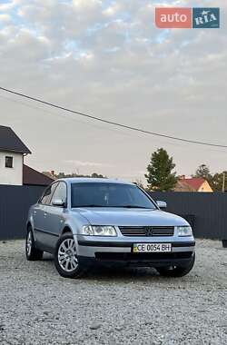 Седан Volkswagen Passat 1998 в Черновцах