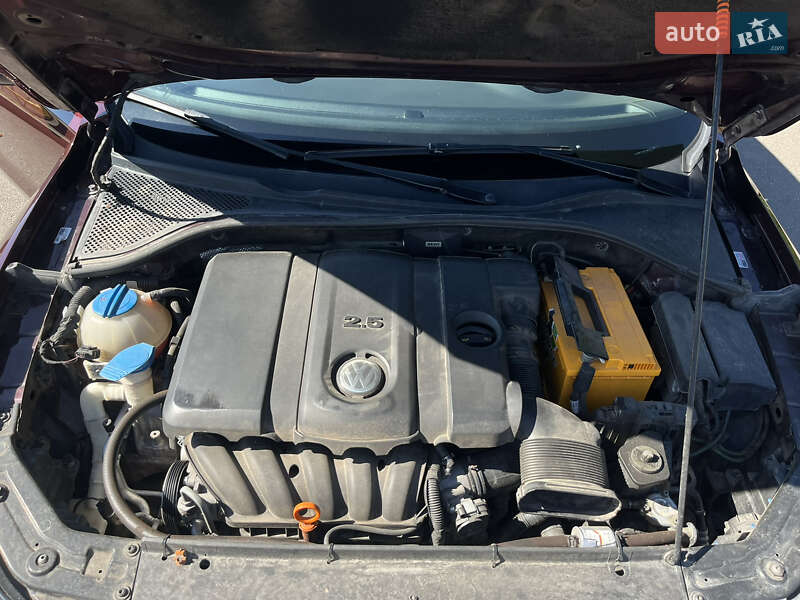 Седан Volkswagen Passat 2012 в Кривом Роге фото 9 Седан Volkswagen Passat 2012 в Кривом Роге