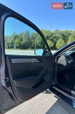 Седан Volkswagen Passat 2014 в 