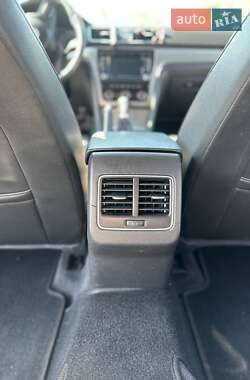 Седан Volkswagen Passat 2014 в 
