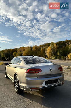 Седан Volkswagen Passat 2018 в 