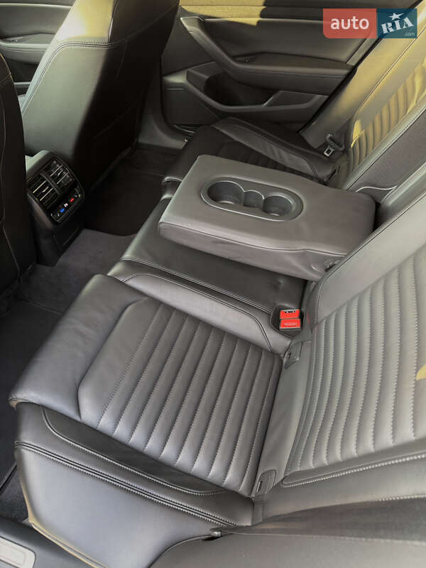 Седан Volkswagen Passat 2018 в Дніпрі