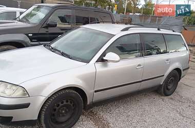 Універсал Volkswagen Passat 2004 в Львові