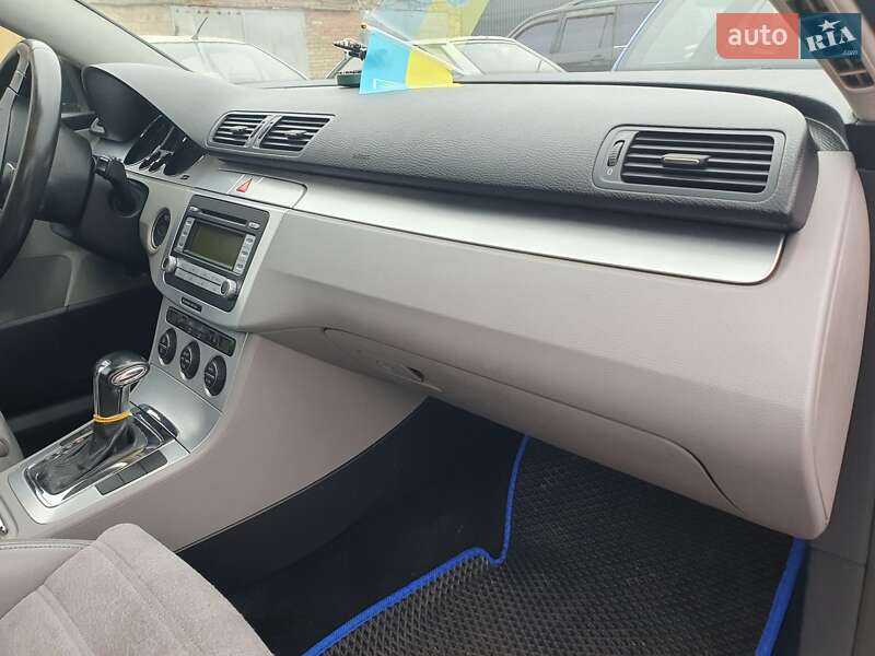 Универсал Volkswagen Passat 2006 в Киеве фото 23 Универсал Volkswagen Passat 2006 в Киеве