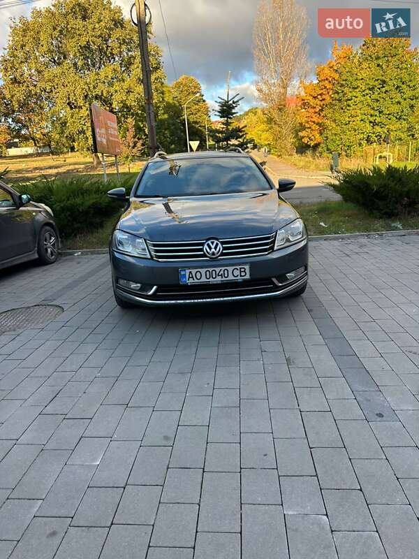 Универсал Volkswagen Passat 2012 в Ужгороде фото 10 Универсал Volkswagen Passat 2012 в Ужгороде