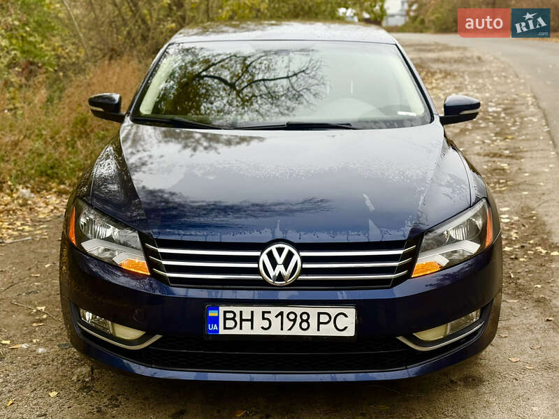 Седан Volkswagen Passat 2015 в Киеве фото Седан Volkswagen Passat 2015 в Киеве