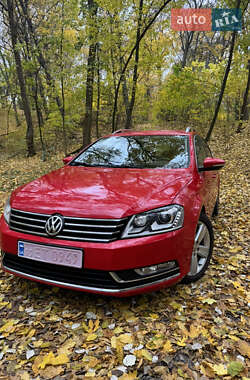 Універсал Volkswagen Passat 2011 в Києві