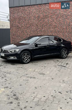 Седан Volkswagen Passat 2018 в 