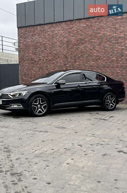 Седан Volkswagen Passat 2018 в 