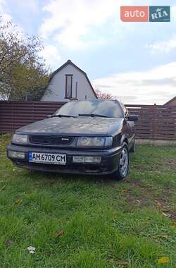 Седан Volkswagen Passat 1996 в Бердичеве
