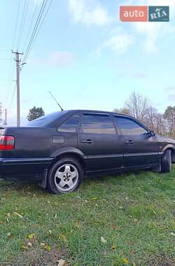 Седан Volkswagen Passat 1996 в Бердичеве