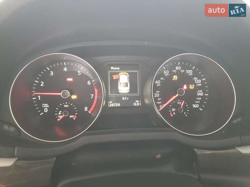 Седан Volkswagen Passat 2016 в Ивано-Франковске