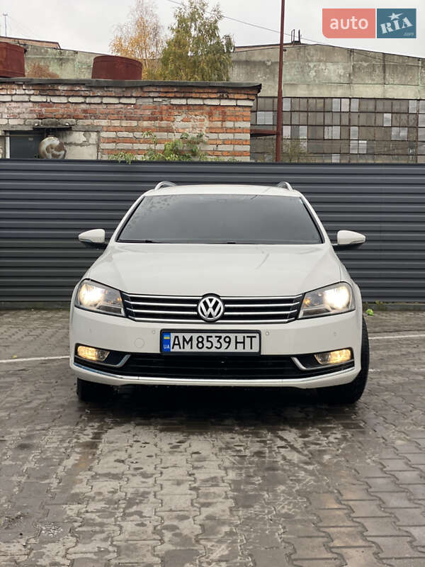 Универсал Volkswagen Passat 2011 в Житомире фото 4 Универсал Volkswagen Passat 2011 в Житомире