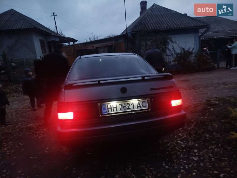 Седан Volkswagen Passat 1992 в Ананьїві