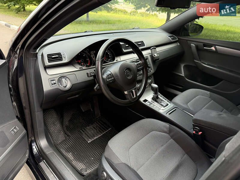 Универсал Volkswagen Passat 2014 в Киеве фото 22 Универсал Volkswagen Passat 2014 в Киеве