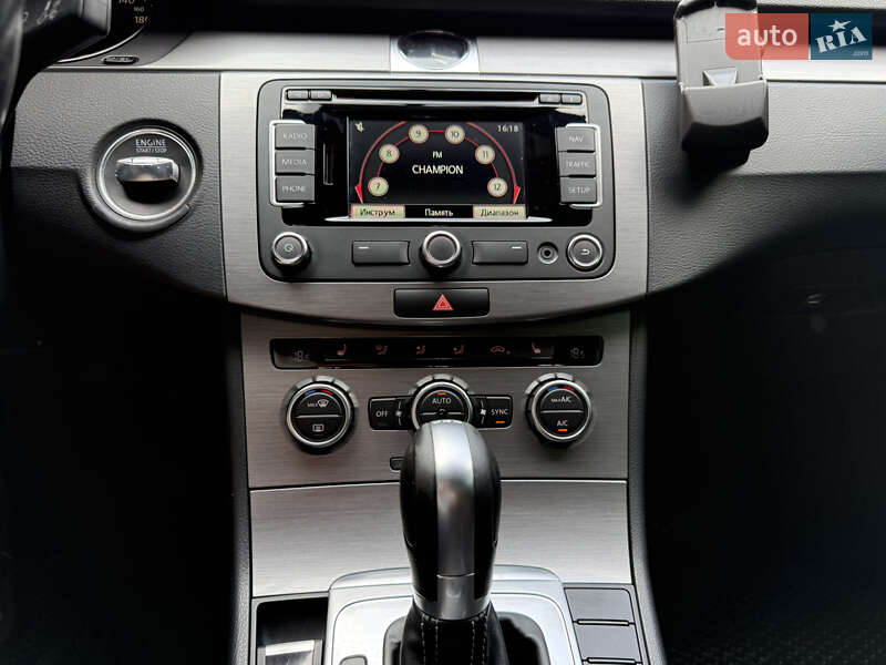 Универсал Volkswagen Passat 2014 в Киеве фото 37 Универсал Volkswagen Passat 2014 в Киеве