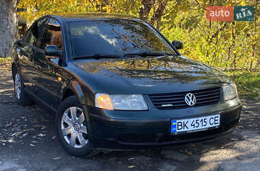 Седан Volkswagen Passat 1999 в 