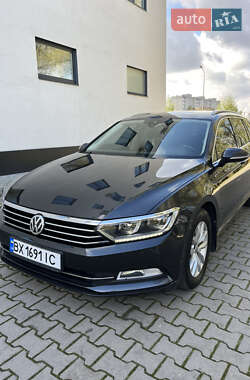 Универсал Volkswagen Passat 2019 в Хмельницком