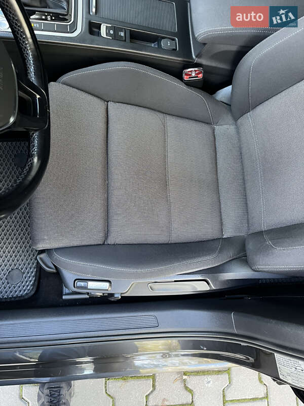 Универсал Volkswagen Passat 2019 в Хмельницком