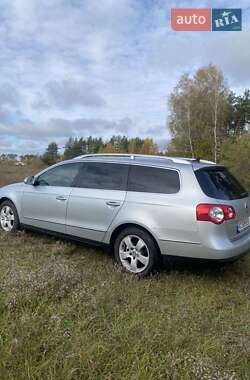 Универсал Volkswagen Passat 2010 в 
