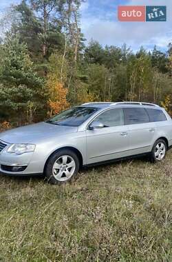 Универсал Volkswagen Passat 2010 в 