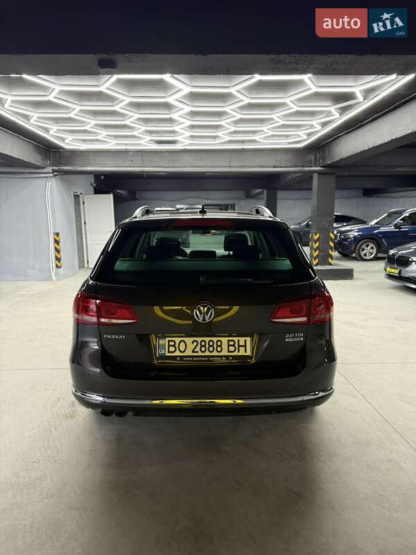 Універсал Volkswagen Passat 2012 в Чернівцях фото 9 Універсал Volkswagen Passat 2012 в Чернівцях