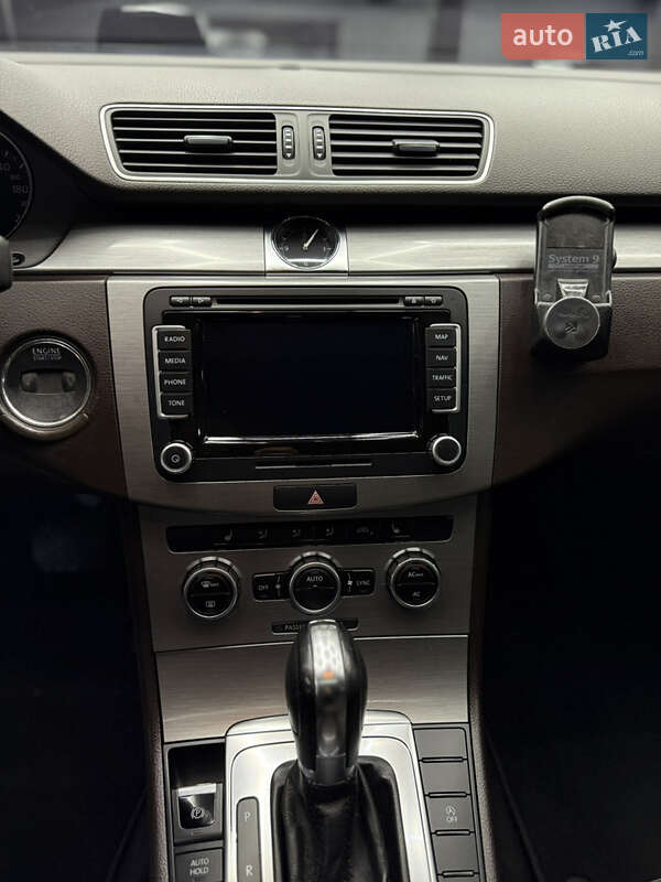 Універсал Volkswagen Passat 2012 в Чернівцях фото 12 Універсал Volkswagen Passat 2012 в Чернівцях