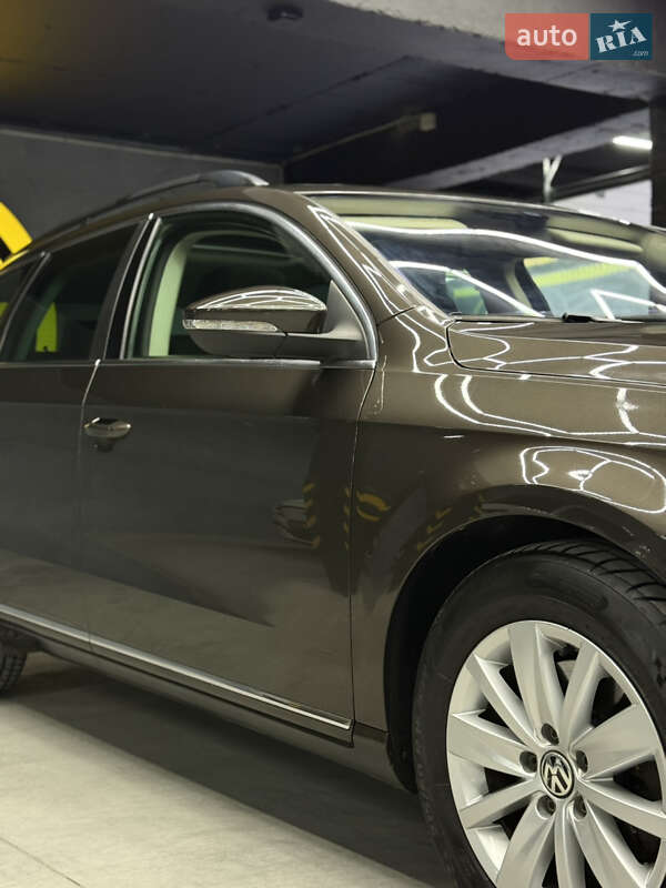 Універсал Volkswagen Passat 2012 в Чернівцях фото 20 Універсал Volkswagen Passat 2012 в Чернівцях