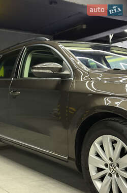 Универсал Volkswagen Passat 2012 в 