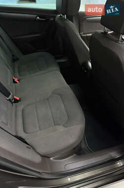 Универсал Volkswagen Passat 2012 в 