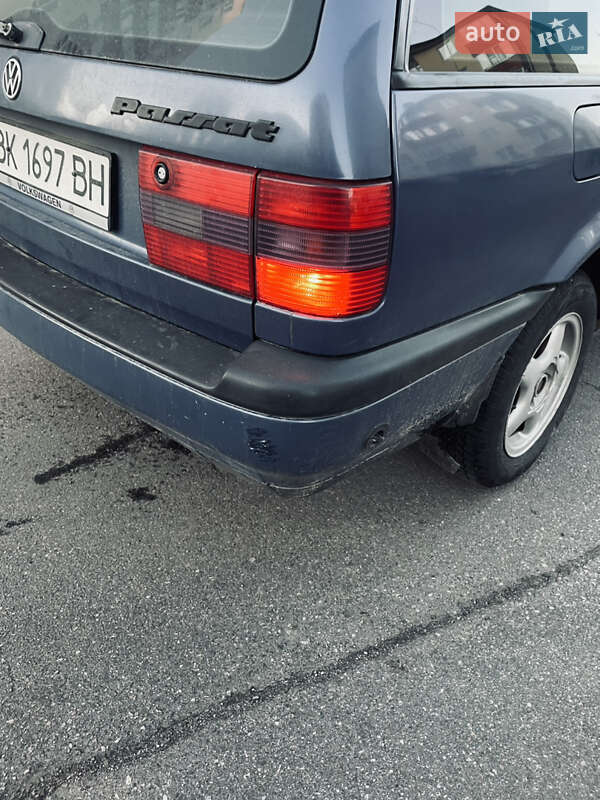 Універсал Volkswagen Passat 1995 в Києві