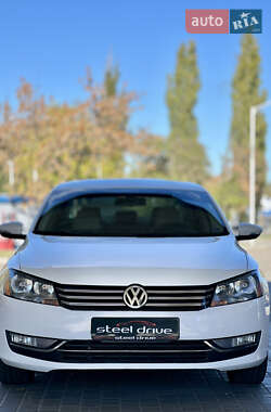 Седан Volkswagen Passat 2011 в 