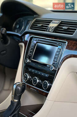 Седан Volkswagen Passat 2011 в 