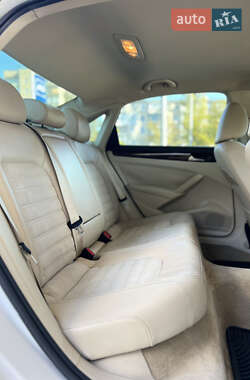 Седан Volkswagen Passat 2011 в 