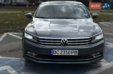 Седан Volkswagen Passat 2015 в Львові Седан Volkswagen Passat 2015 в Львові