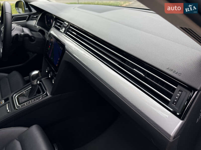 Универсал Volkswagen Passat 2020 в Киеве фото 28 Универсал Volkswagen Passat 2020 в Киеве