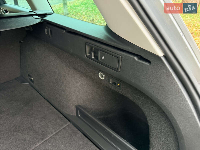 Универсал Volkswagen Passat 2020 в Киеве фото 45 Универсал Volkswagen Passat 2020 в Киеве