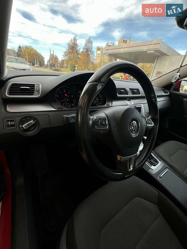 Седан Volkswagen Passat 2013 в Львове фото 23 Седан Volkswagen Passat 2013 в Львове