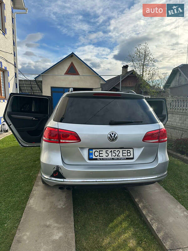 Універсал Volkswagen Passat 2011 в Чернівцях