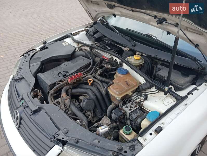 Седан Volkswagen Passat 1999 в Рівному