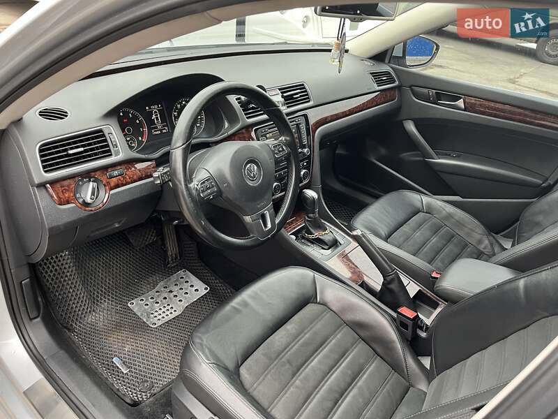 Седан Volkswagen Passat 2012 в Борисполі